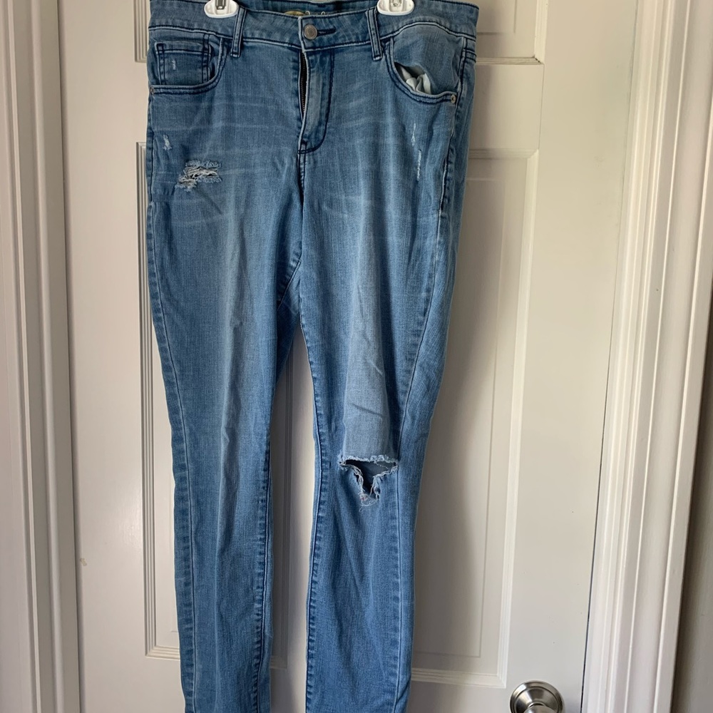 Old Navy Mid-Rise ripped jeans